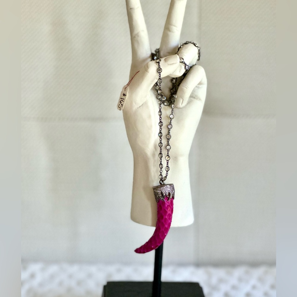 Hot Pink Horn Pendant Necklace, NWT